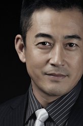 朱山（王志飞饰演）