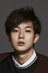 崔宇植（崔宇植饰演）