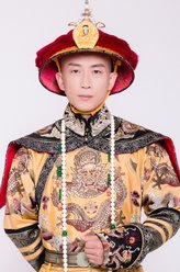 康熙（赵滨饰演）