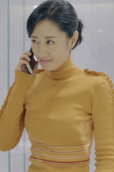 管科长（刘敏涛饰演）